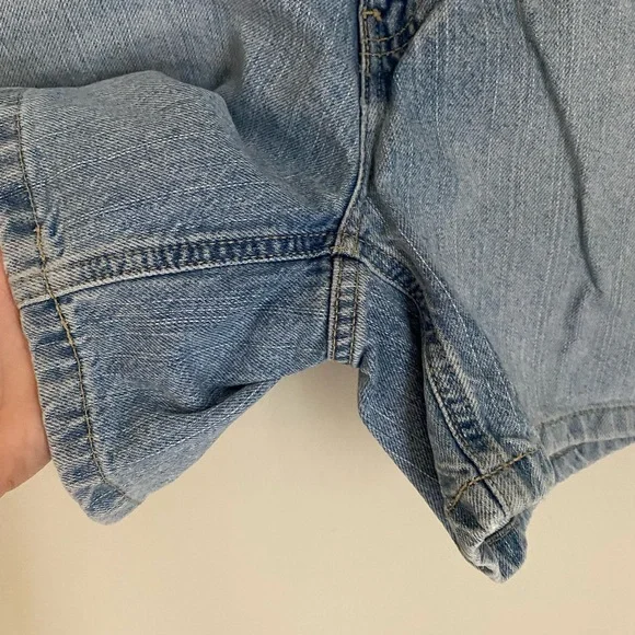 Tommy Hilfiger classic‎ boyfriend jean shorts in light vintage wash size 6 - Picture 4 of 6